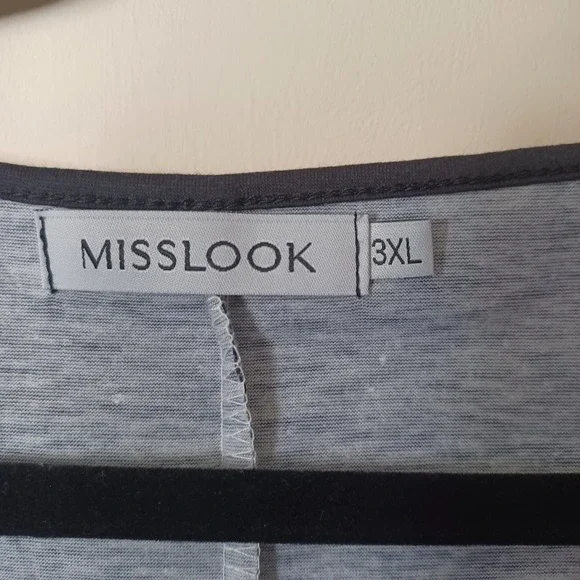 Misslook Women's Plus Size 3XL Floral Ombre‎ V-Neck Top Black White Short Sleeve - Picture 4 of 7